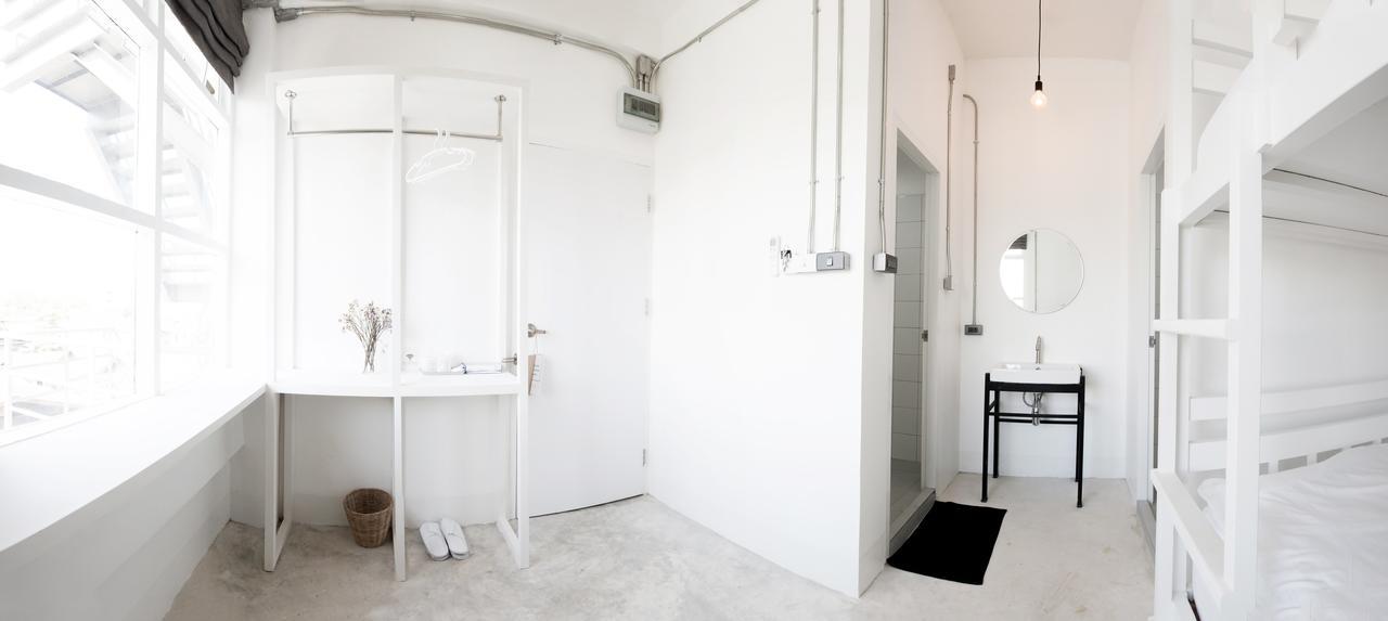 Albergue Flat White Cafe X Poshtel Lampang Exterior foto